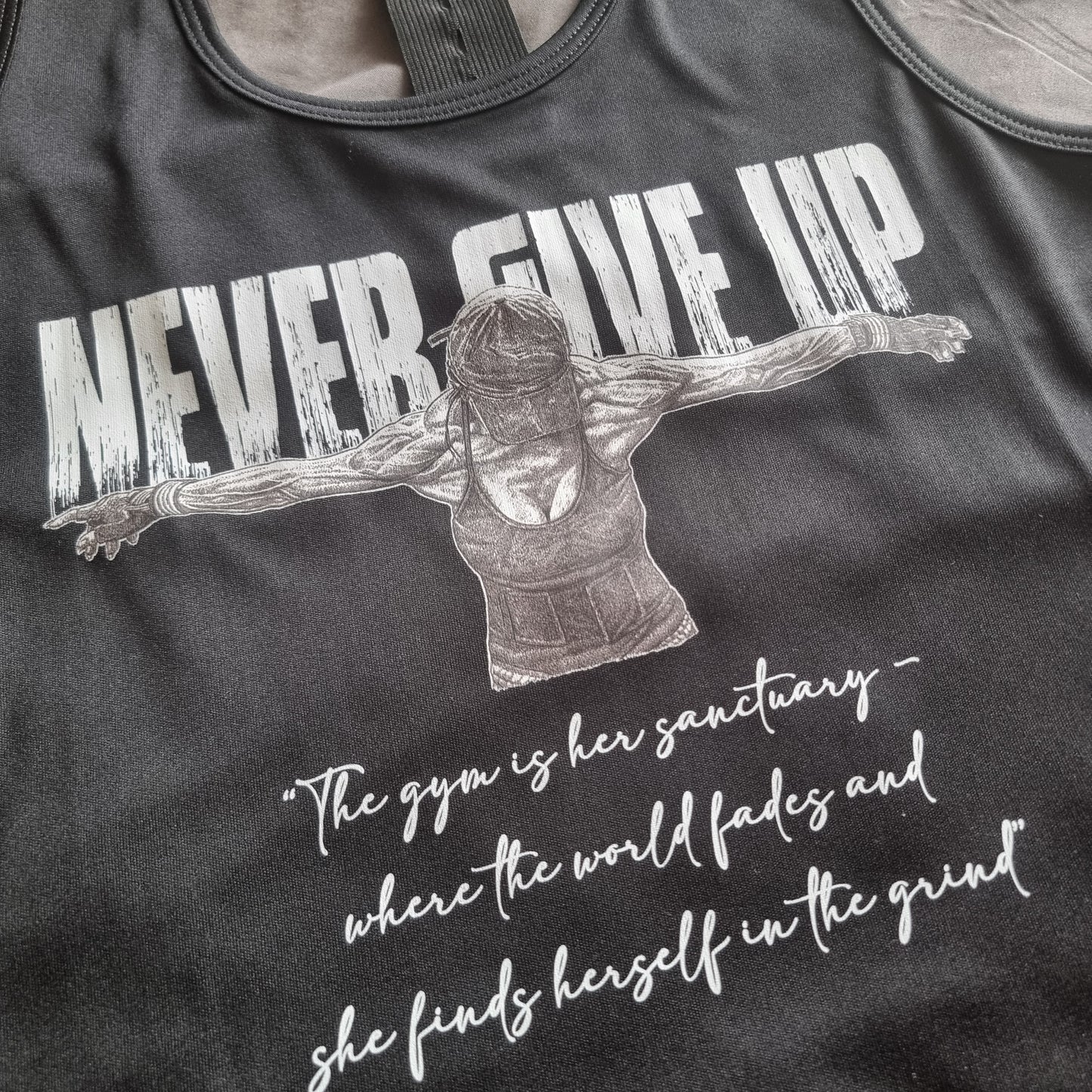 SOPRO PERFORMANCE VEST Black - Never Give Up