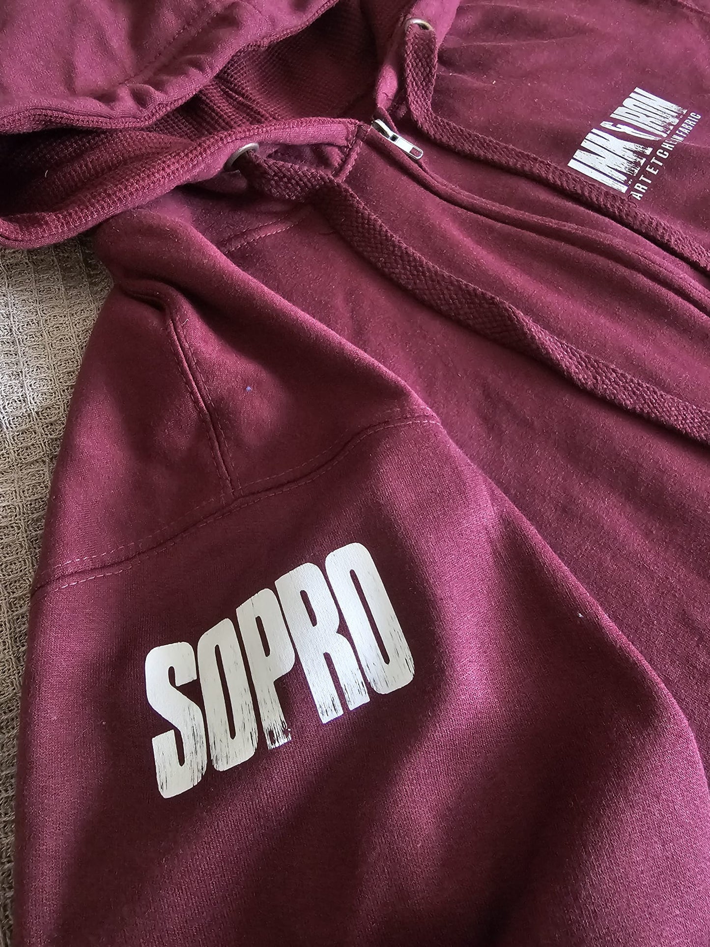 SOPRO Training Hoodie - CHERRY