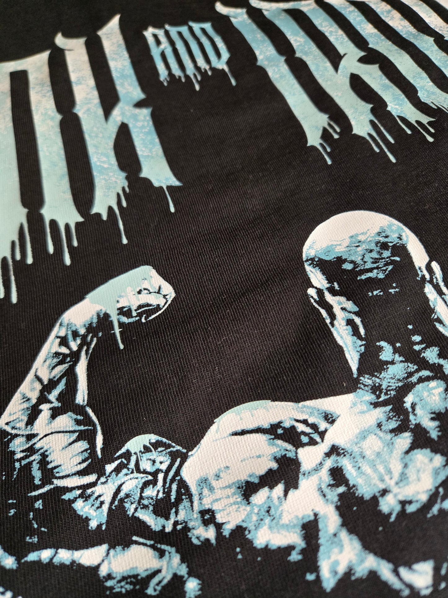 ICE BLUE | RELENTLESS OVERSIZE BLACK T-SHIRT